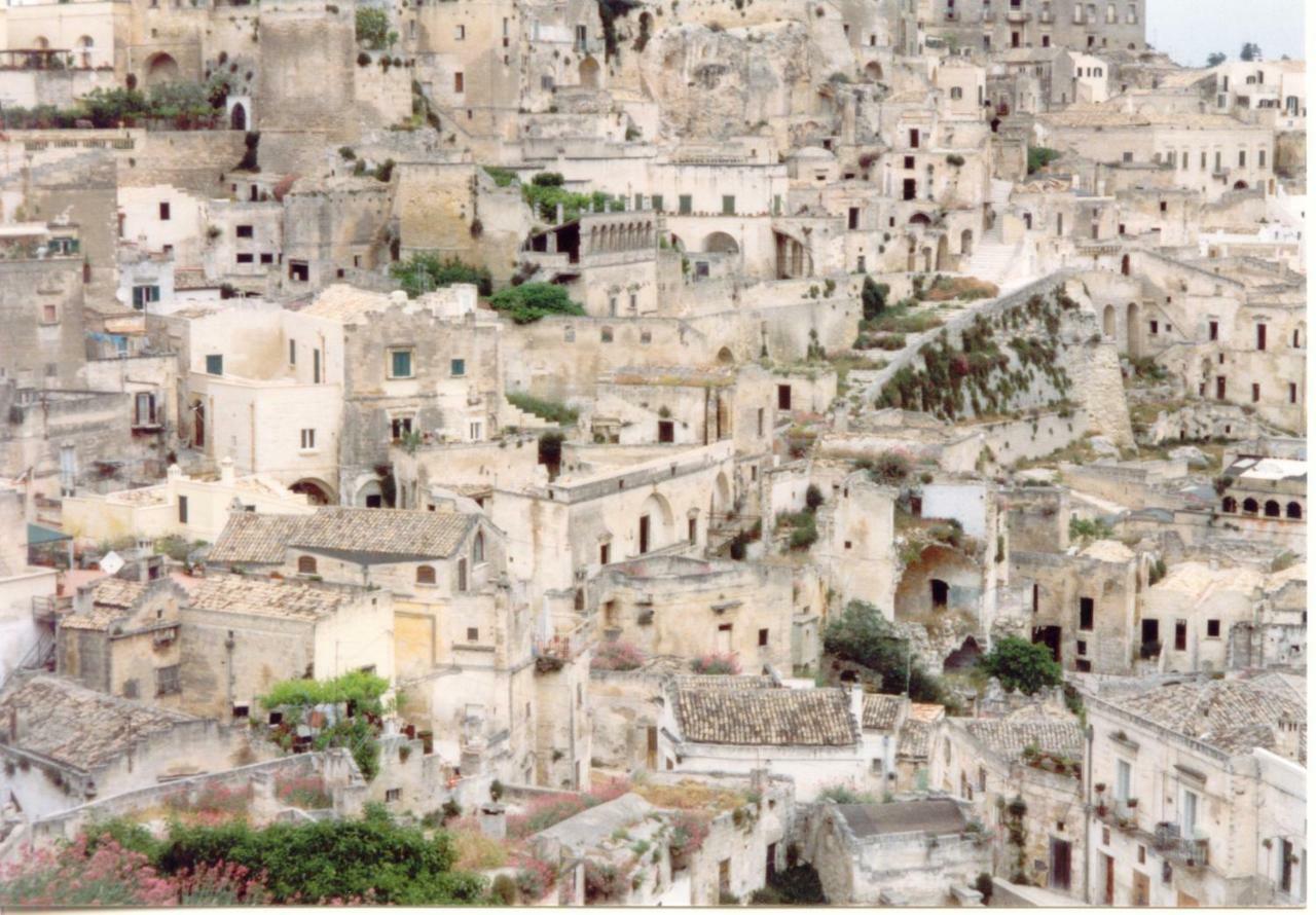 Endea Suite Rooms & Lounge Spa Matera Bagian luar foto